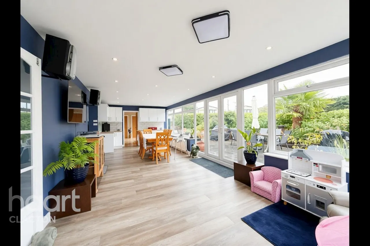 London Road, Clacton-On-Sea, CO16, photo 6