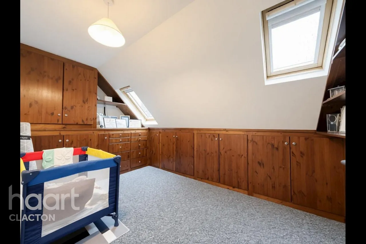 London Road, Clacton-On-Sea, CO16, photo 18