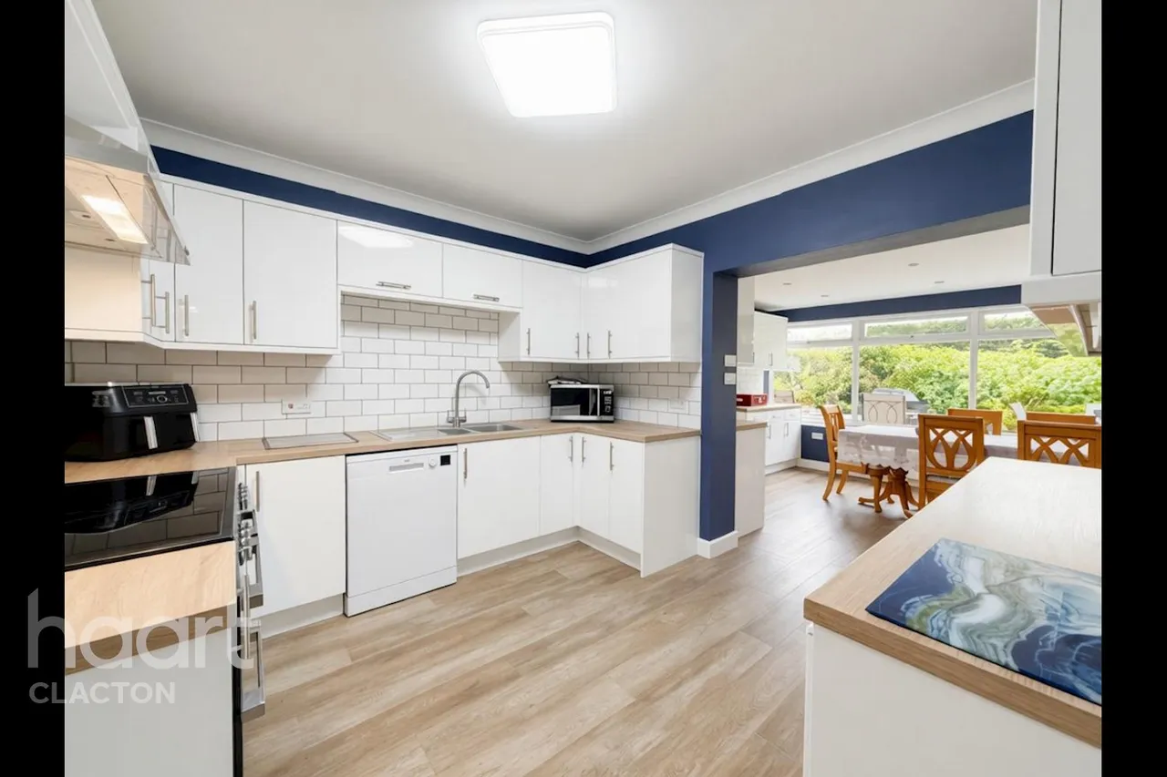 London Road, Clacton-On-Sea, CO16, photo 5