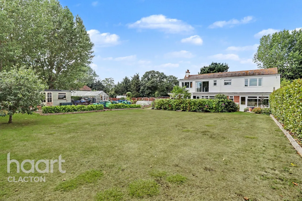 London Road, Clacton-On-Sea, CO16, photo 21