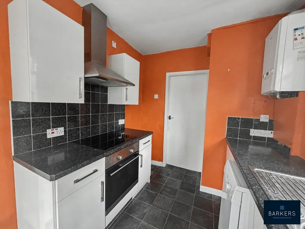 Stead Road, Bradford BD4 6QX, photo 5