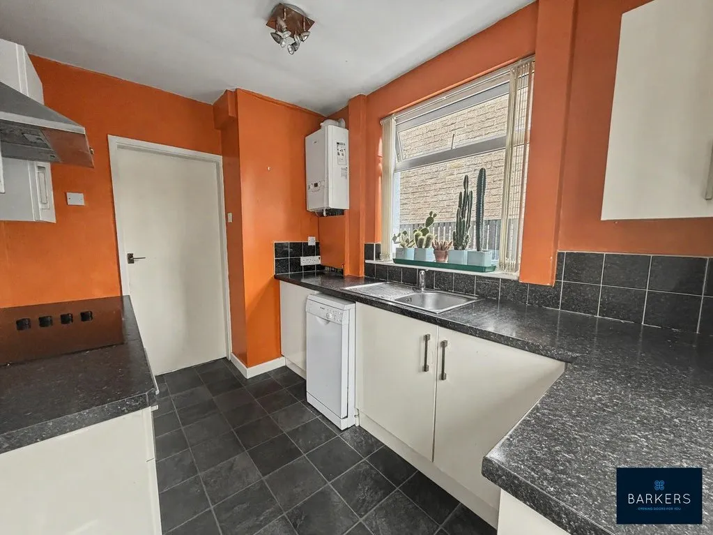 Stead Road, Bradford BD4 6QX, photo 4