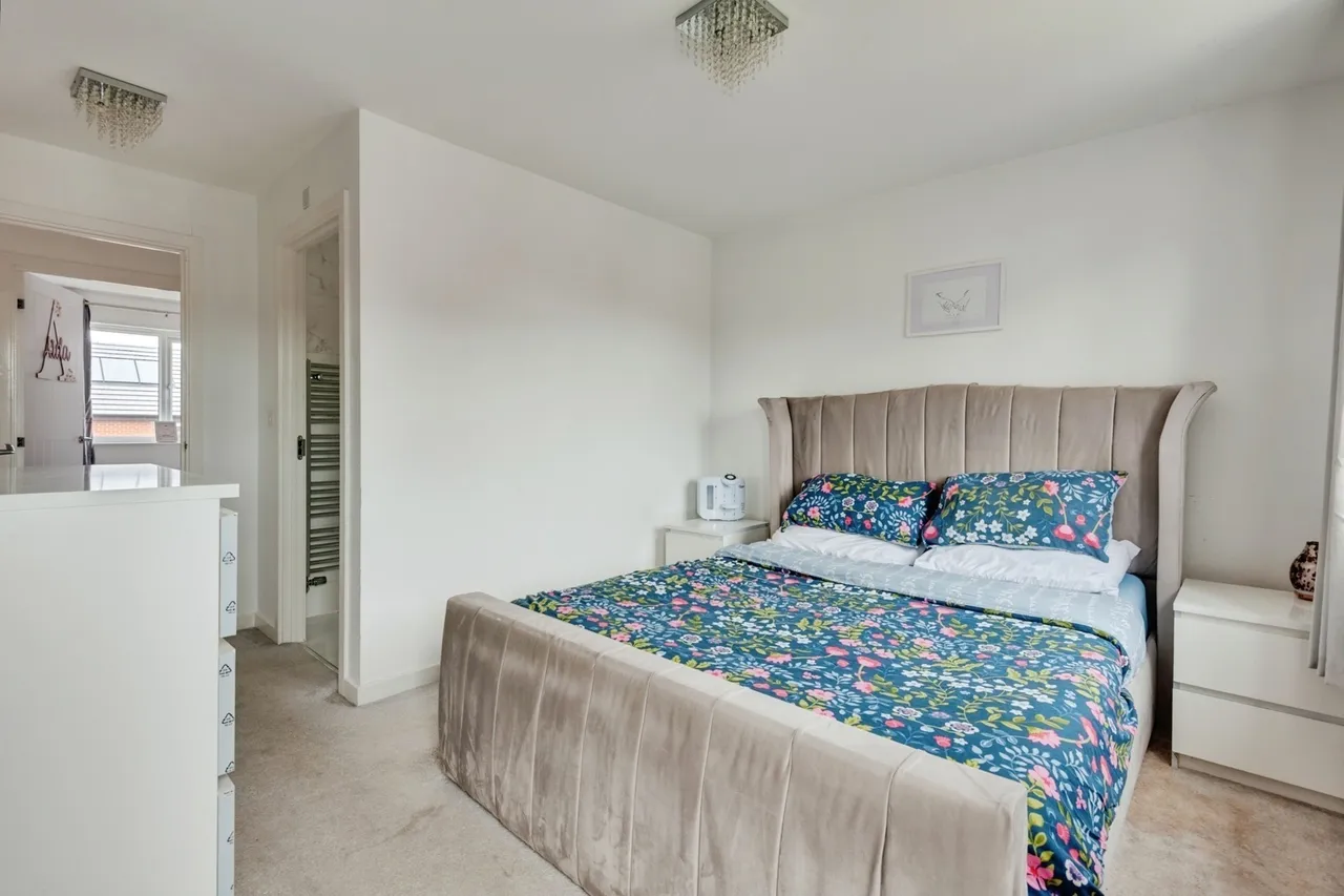 Fields Avenue, Halewood, L26, photo 13