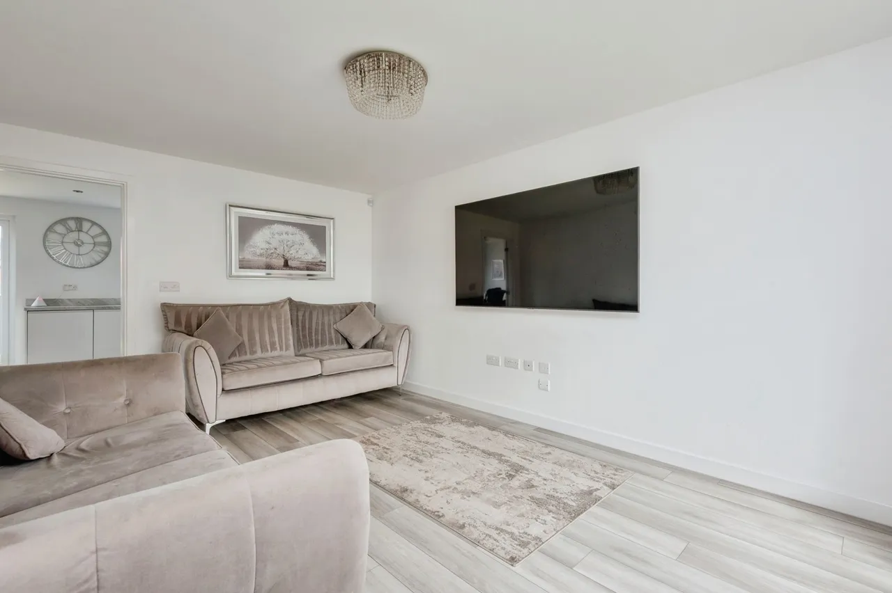 Fields Avenue, Halewood, L26, photo 7
