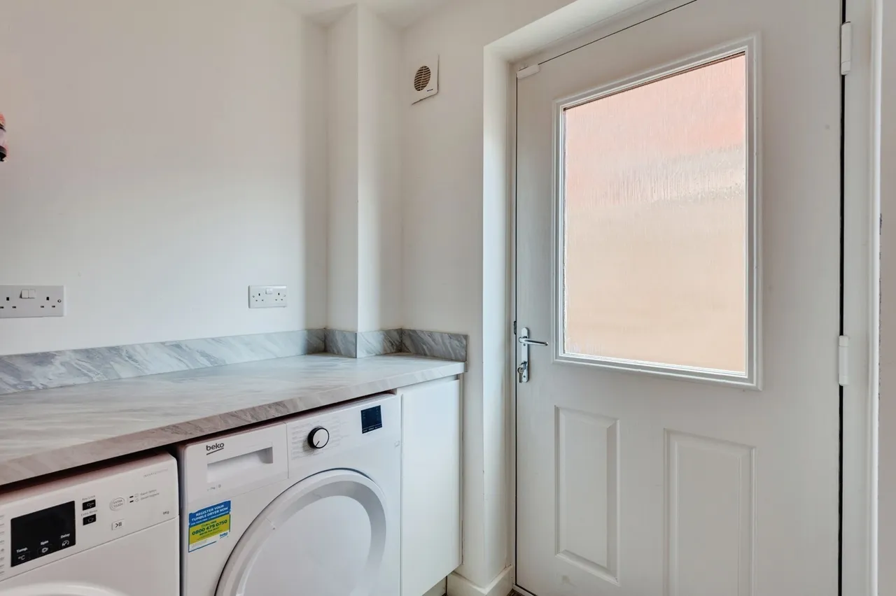 Fields Avenue, Halewood, L26, photo 6