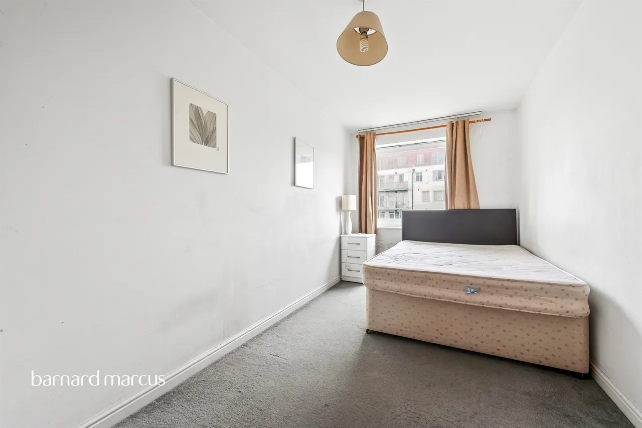 Bedfont Lane, Feltham, TW13, photo 10