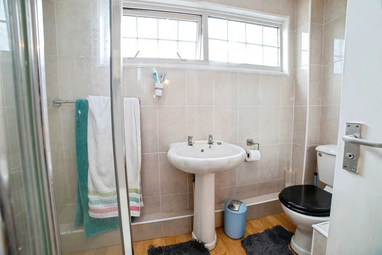 Derwent Grove, Alfreton, DE55, photo 17