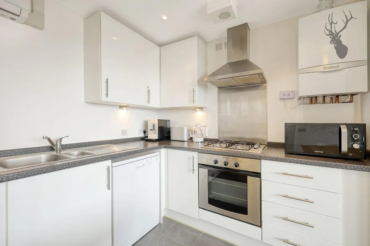 Taylor Place, London, E3, photo 4