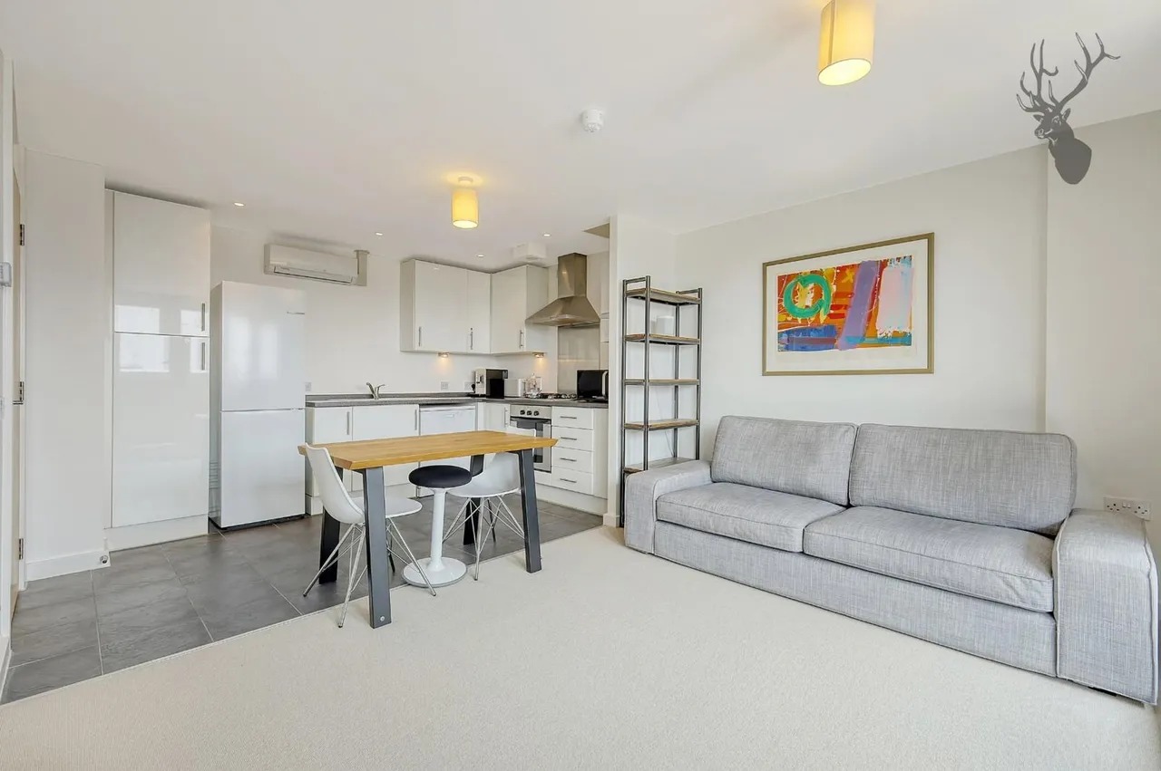 1 bed flat to rent, Taylor Place, London, E3