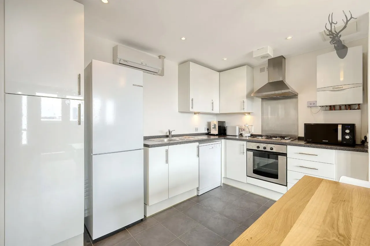 Taylor Place, London, E3, photo 11