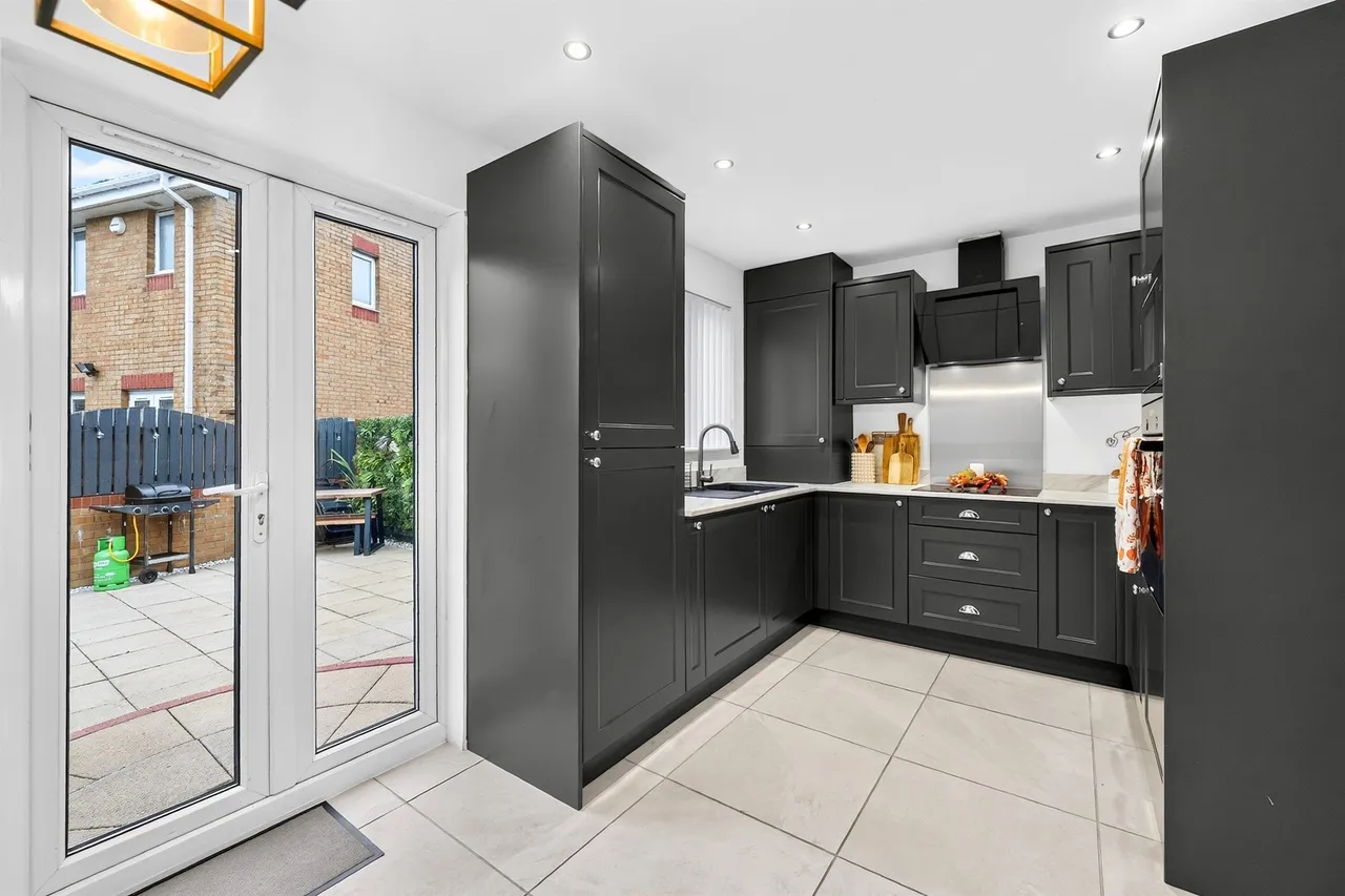 Barr Crescent, Irvine, KA12, photo 9