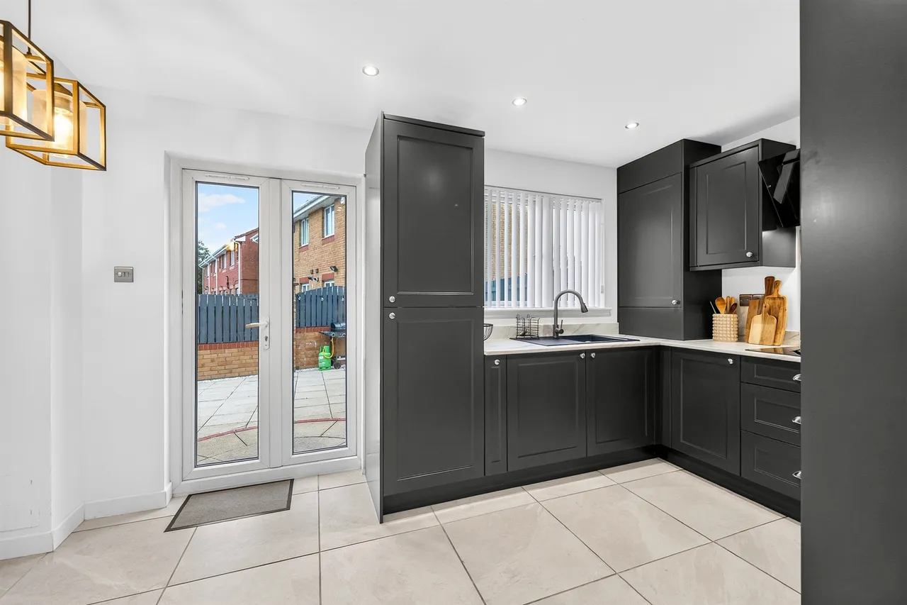 Barr Crescent, Irvine, KA12, photo 6
