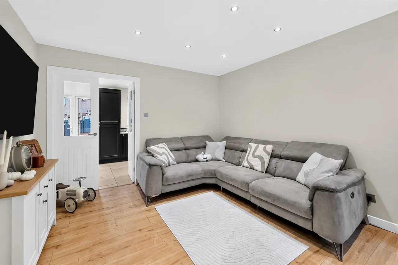 Barr Crescent, Irvine, KA12, photo 5