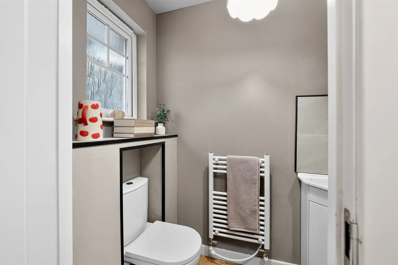 Barr Crescent, Irvine, KA12, photo 2