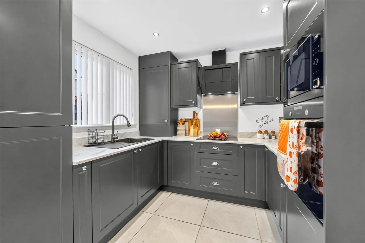 Barr Crescent, Irvine, KA12, photo 7