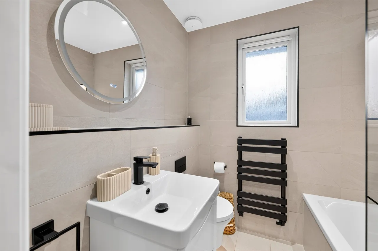 Barr Crescent, Irvine, KA12, photo 13
