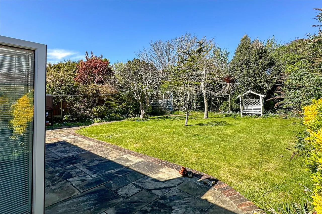 Rustington, Littlehampton, BN16, photo 10