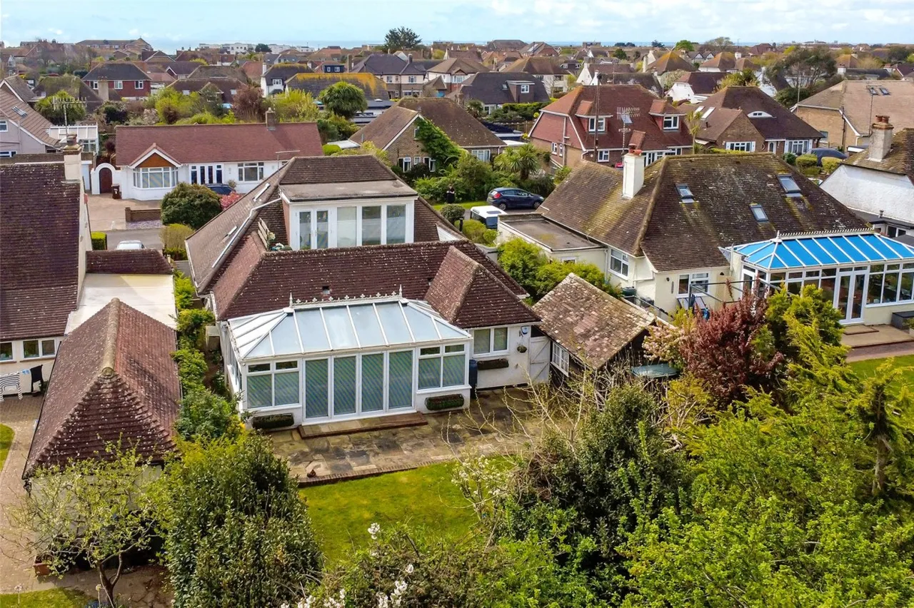 Rustington, Littlehampton, BN16, photo 20