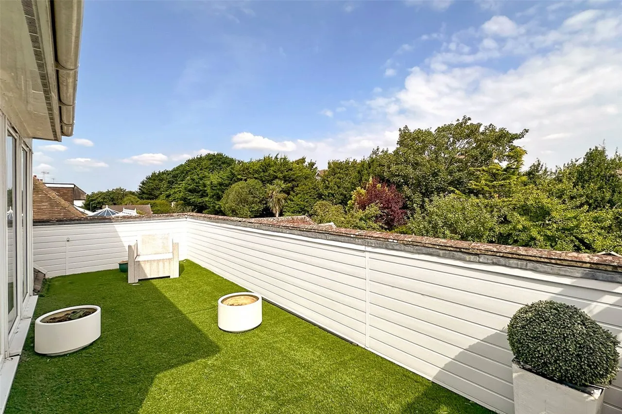 Rustington, Littlehampton, BN16, photo 9