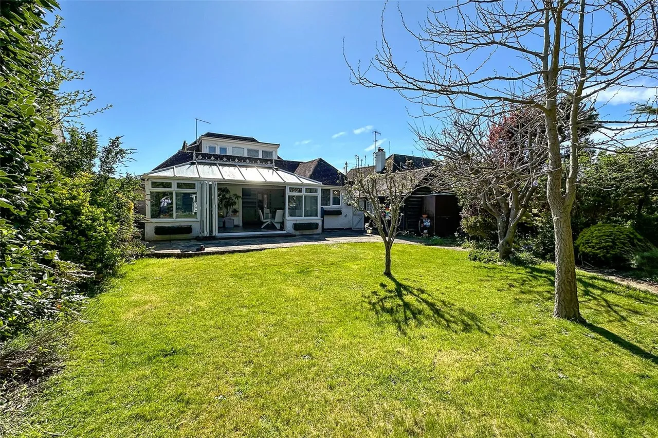 Rustington, Littlehampton, BN16, photo 8