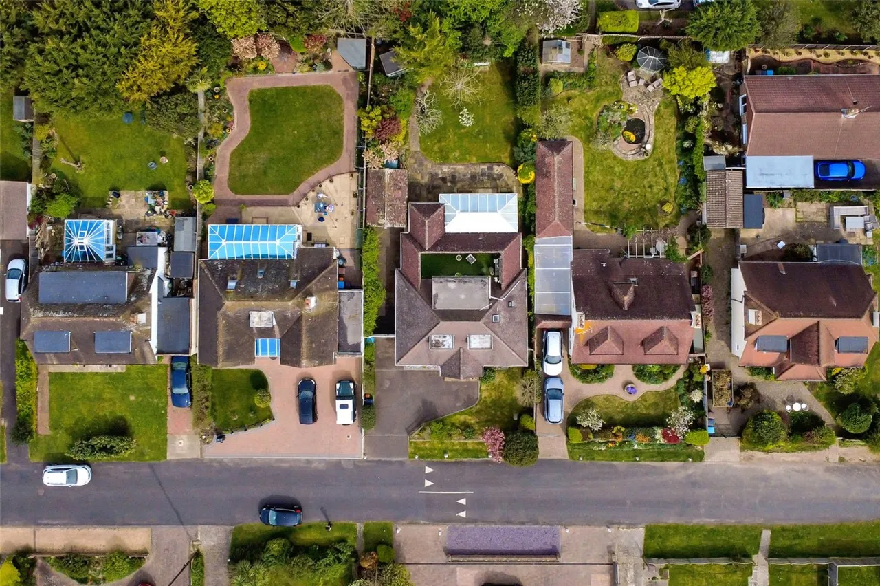 2 bed house for sale, Rustington, Littlehampton, BN16