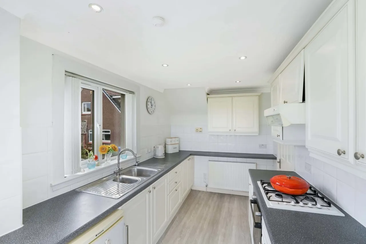 Hamilton Crescent, Bishopton, PA7, photo 5
