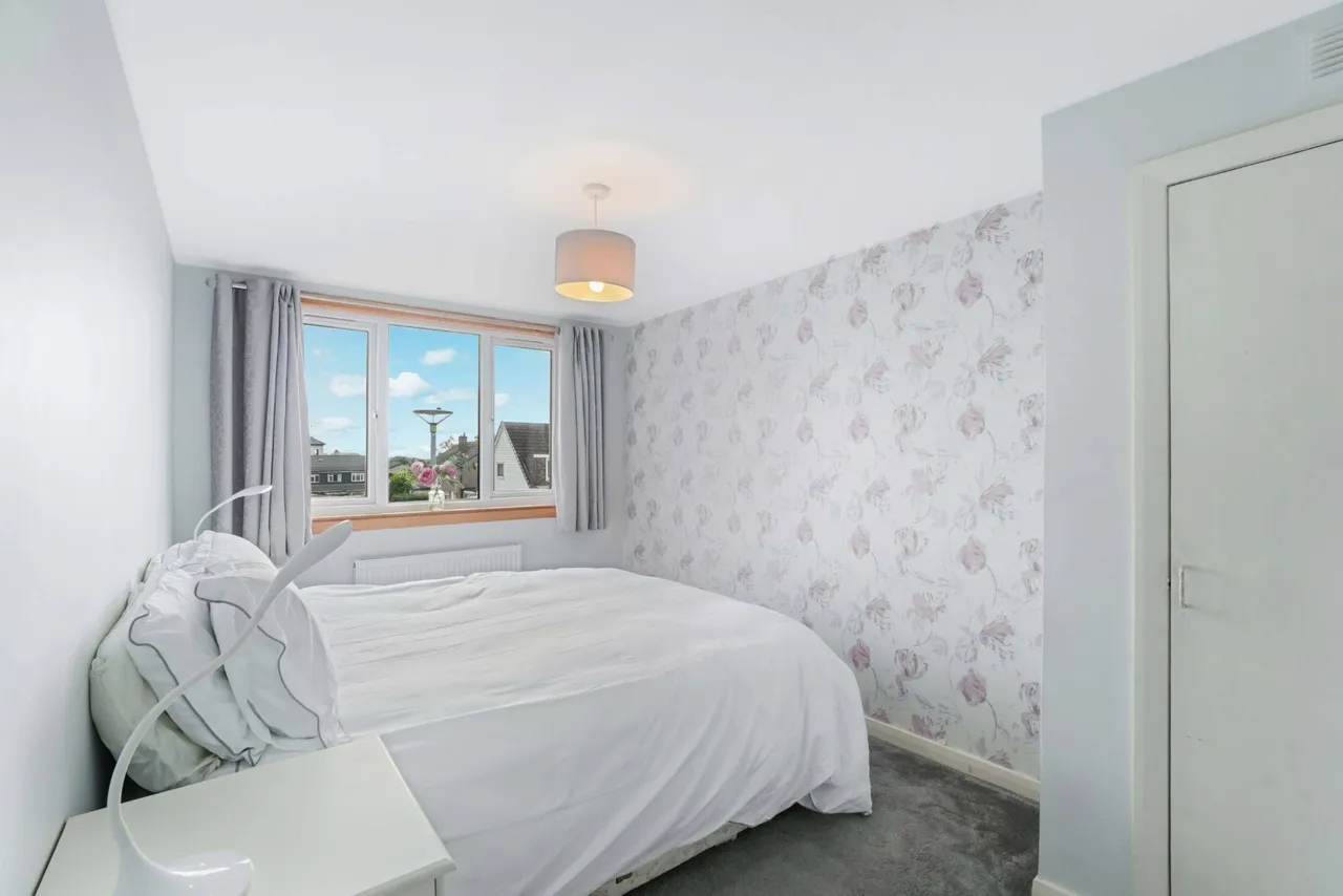 Hamilton Crescent, Bishopton, PA7, photo 8