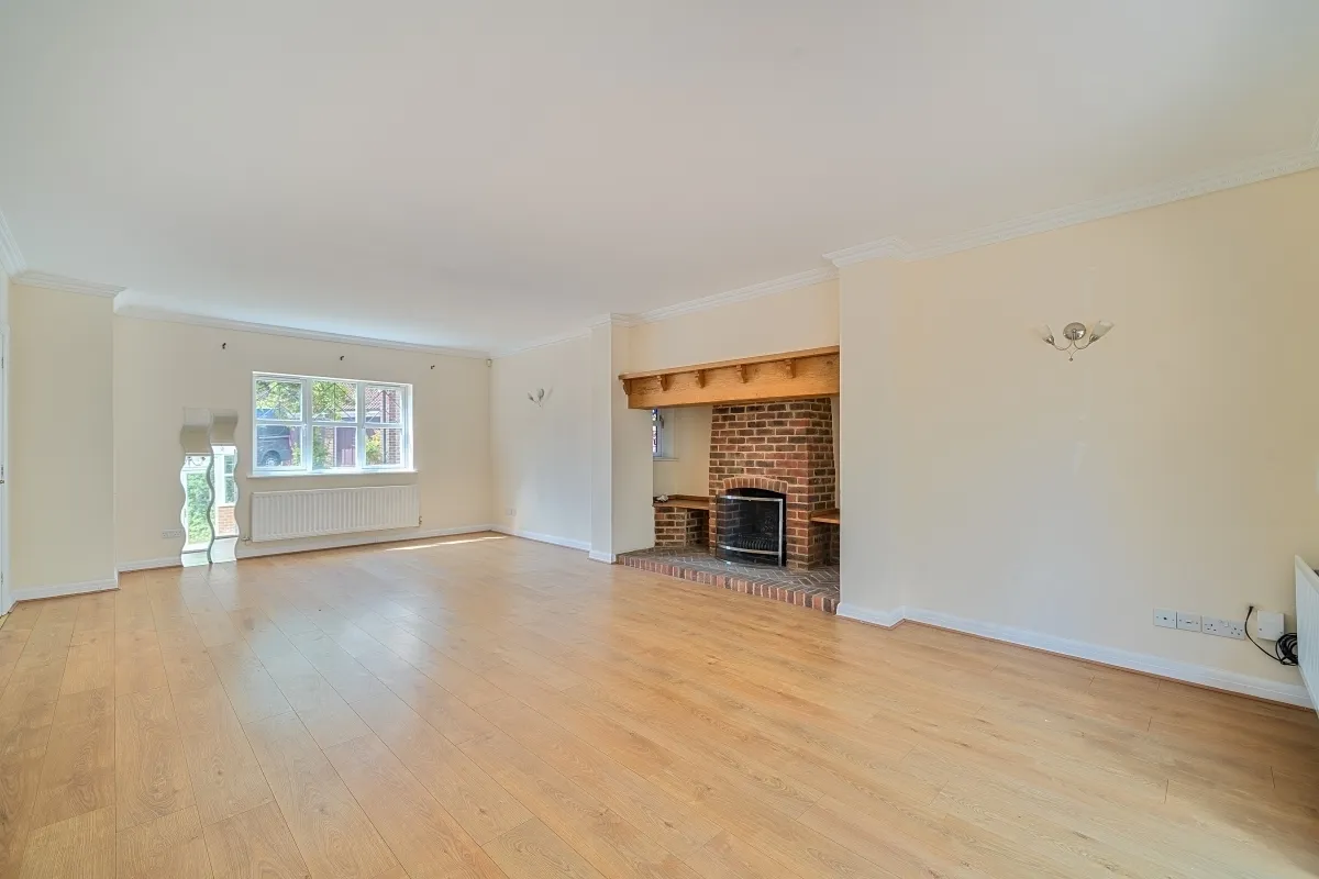 Heathside Place, Epsom KT18, photo 6