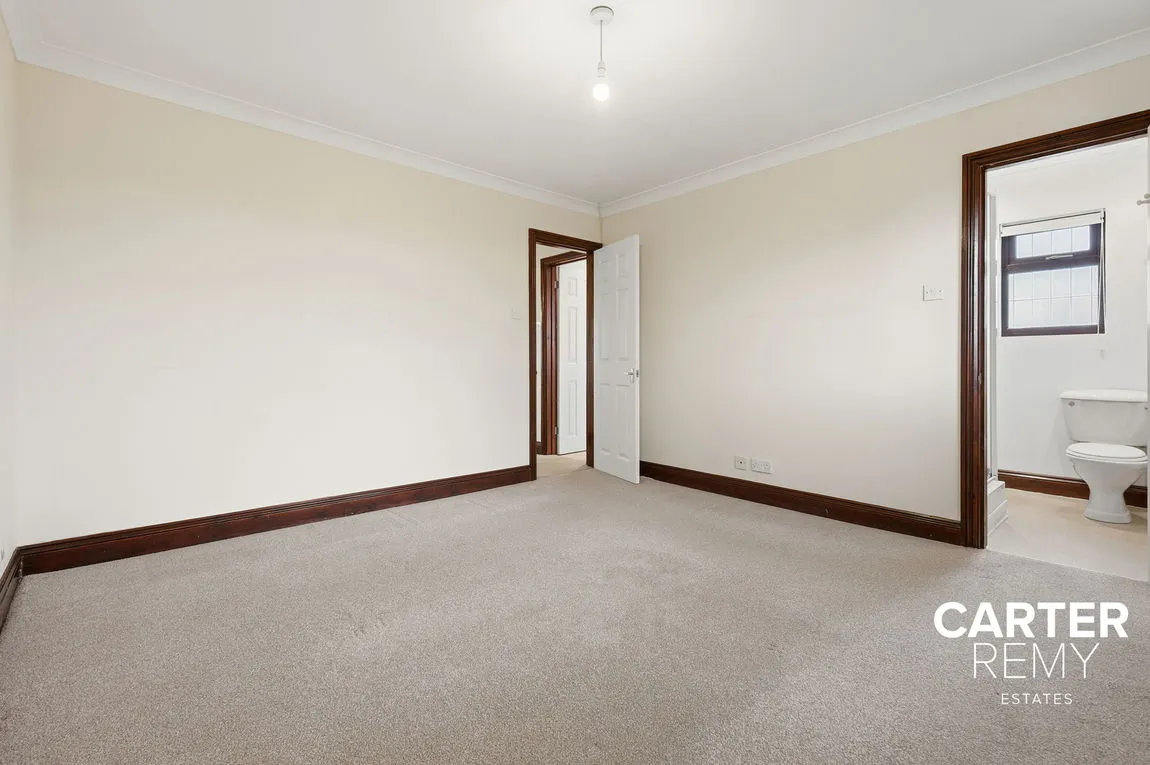 Highlands Crescent, Bowers Gifford, SS13 2JB, photo 10