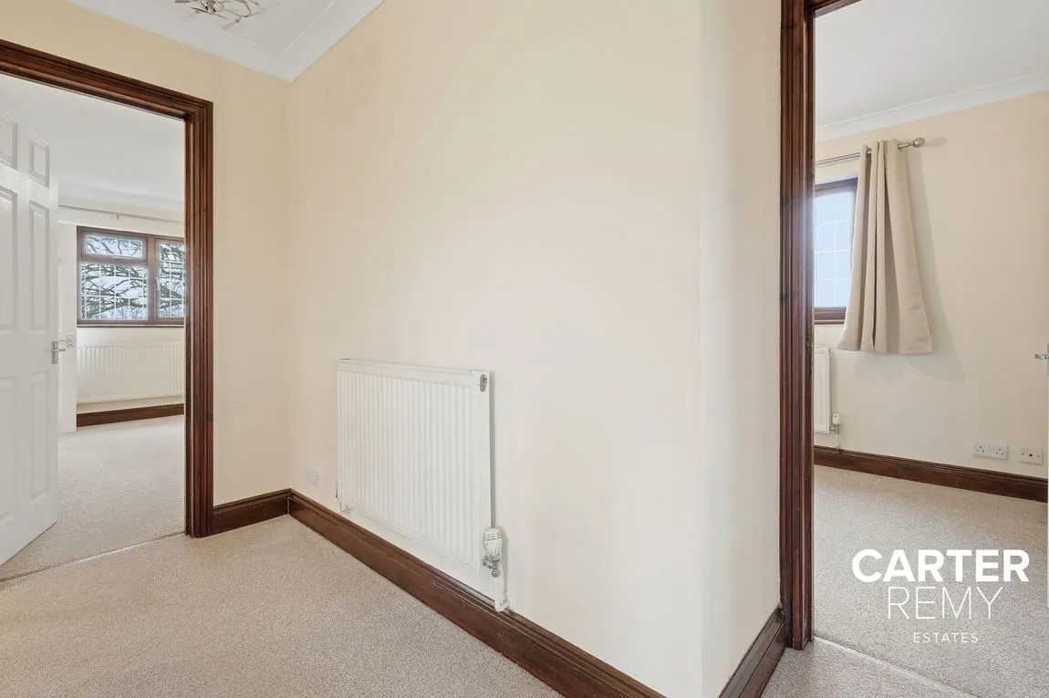 Highlands Crescent, Bowers Gifford, SS13 2JB, photo 9