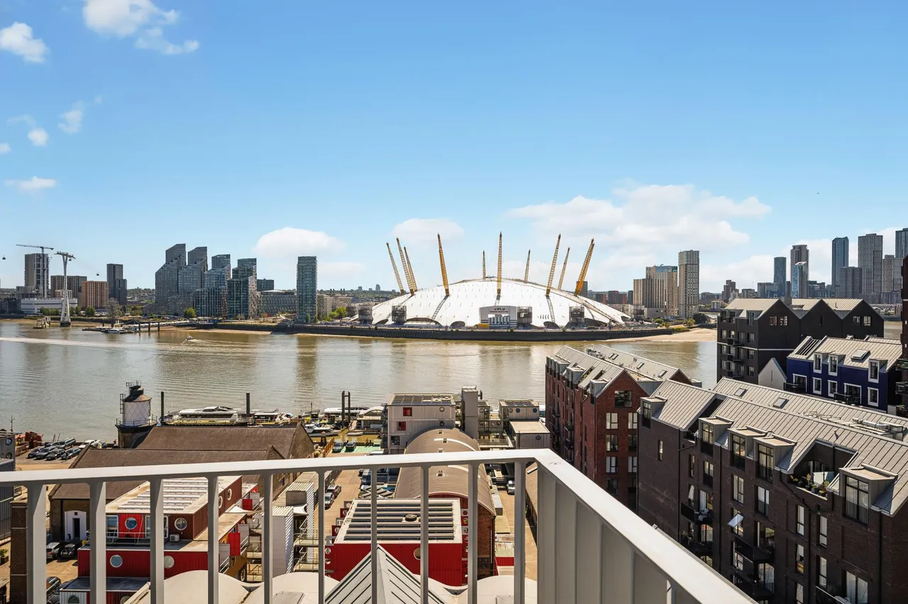 Serapis House, Goodluck Hope, E14, photo 2