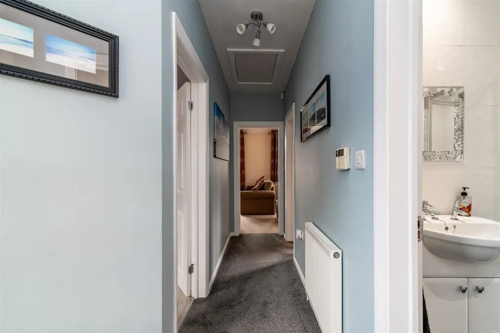Bulcote Drive, Burton Joyce, photo 9