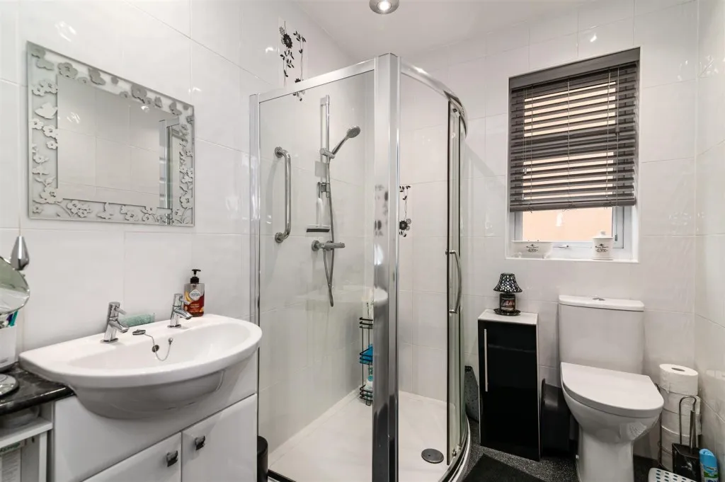 Bulcote Drive, Burton Joyce, photo 15