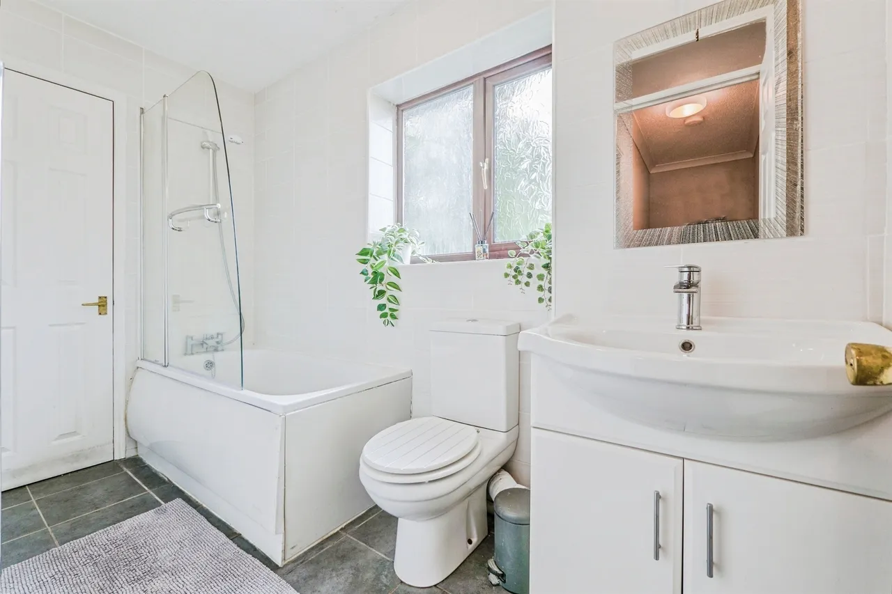 Horwood Close, Splott, Cardiff, photo 8