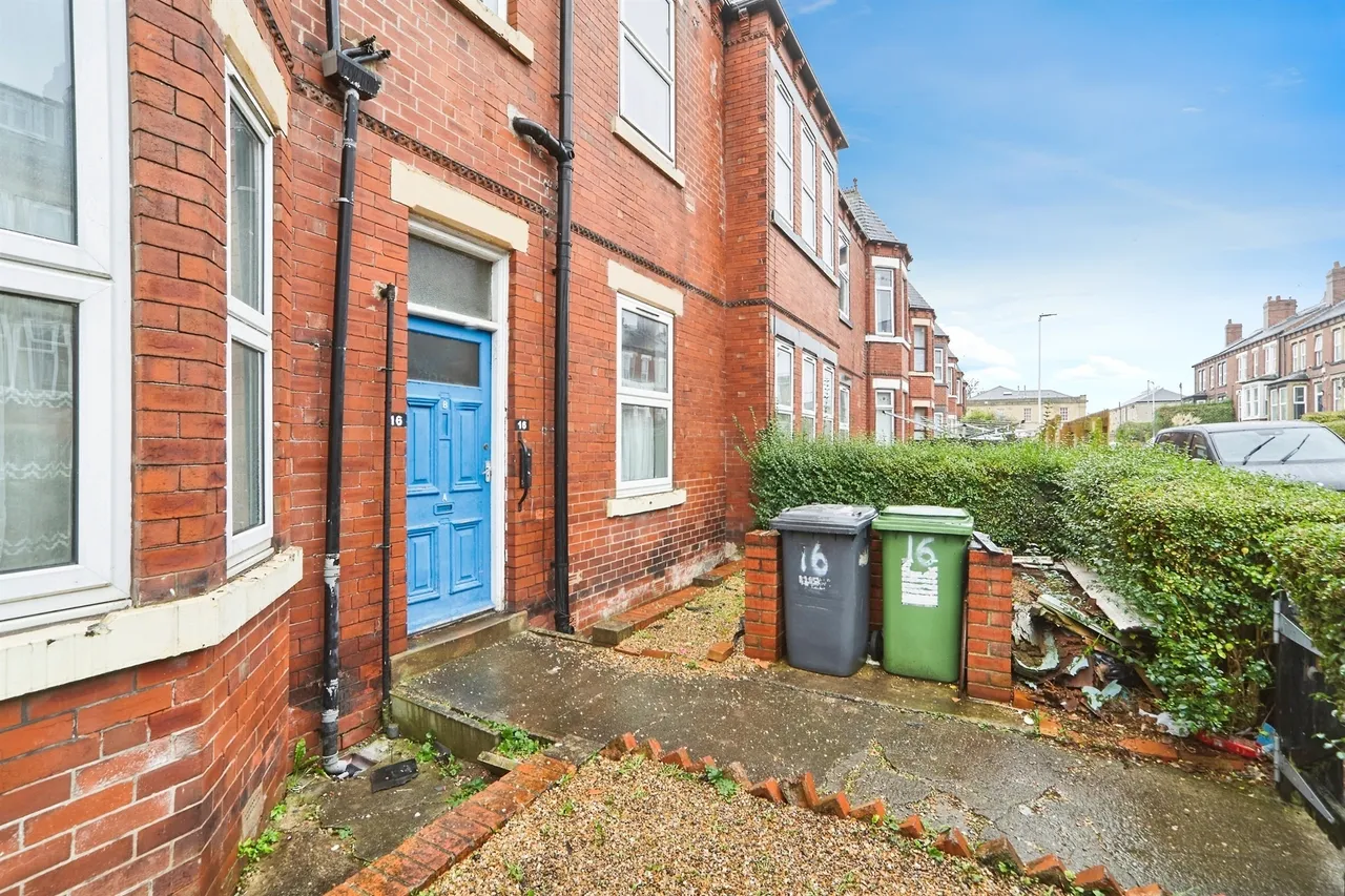 Hillcrest Avenue, Leeds, photo 12