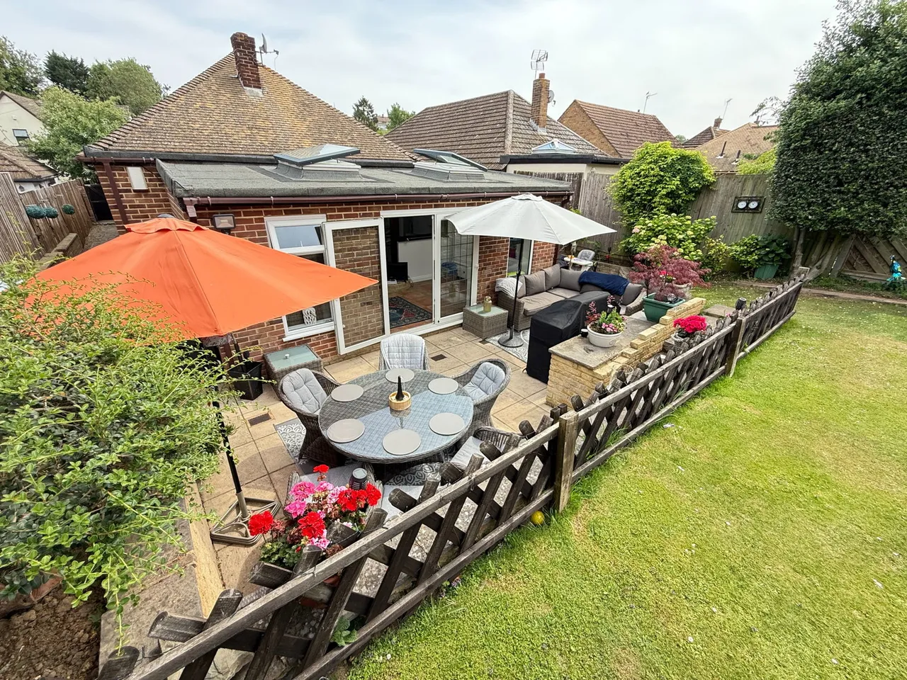 Downs road, Istead Rise walking distance to the primary school, photo 6
