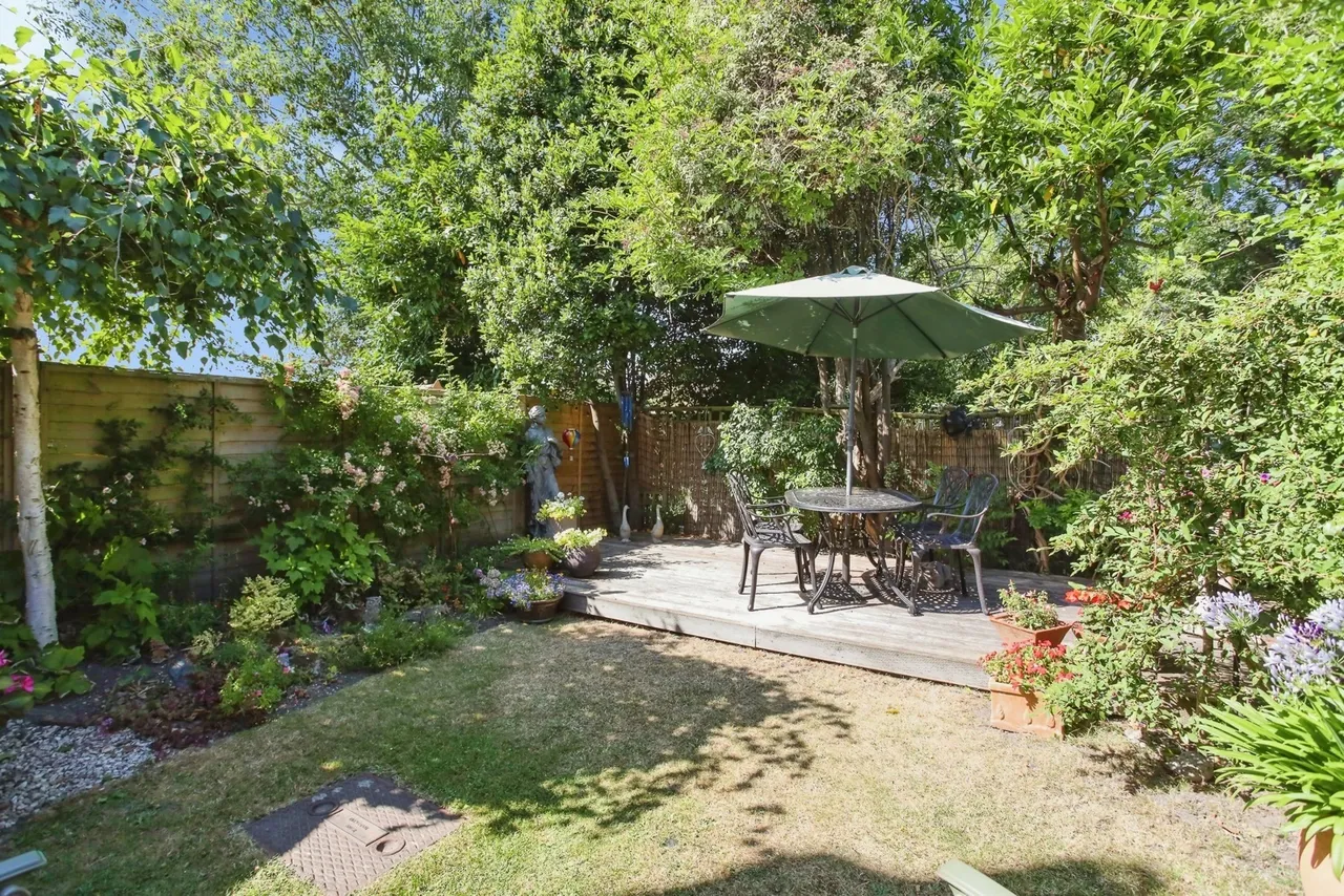 Western Avenue, Hawkhurst, TN18, photo 4
