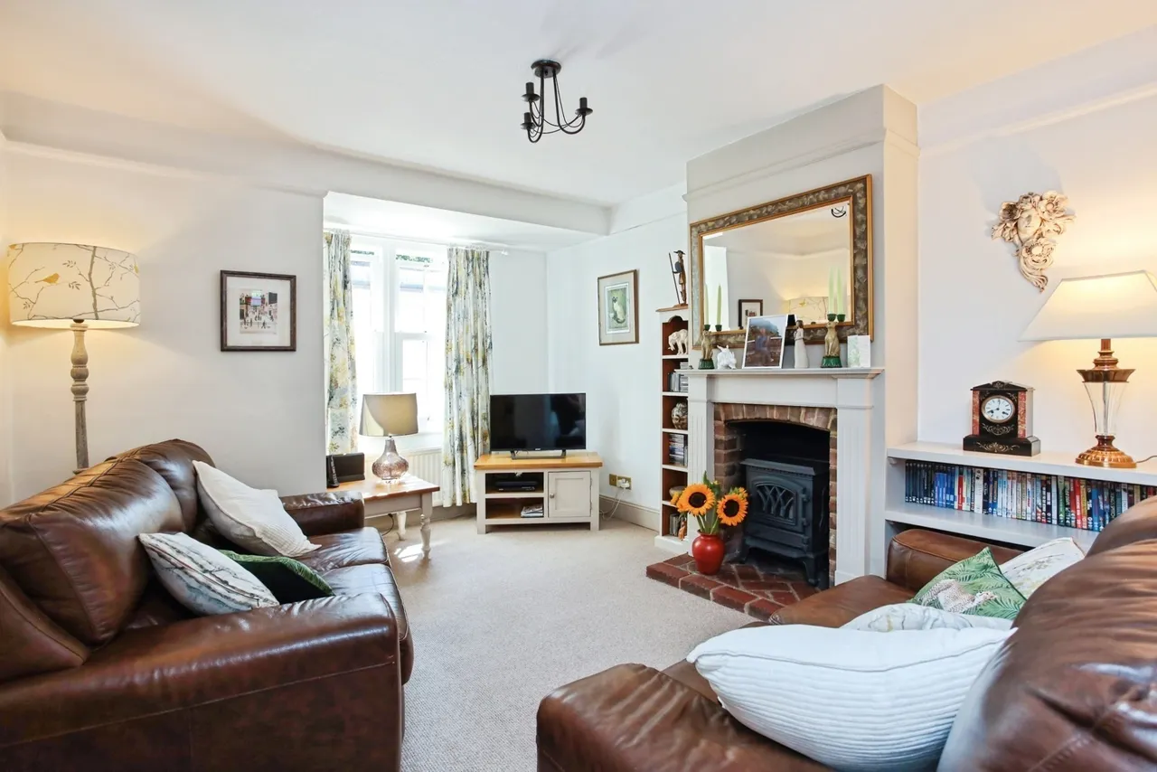 Western Avenue, Hawkhurst, TN18, photo 3