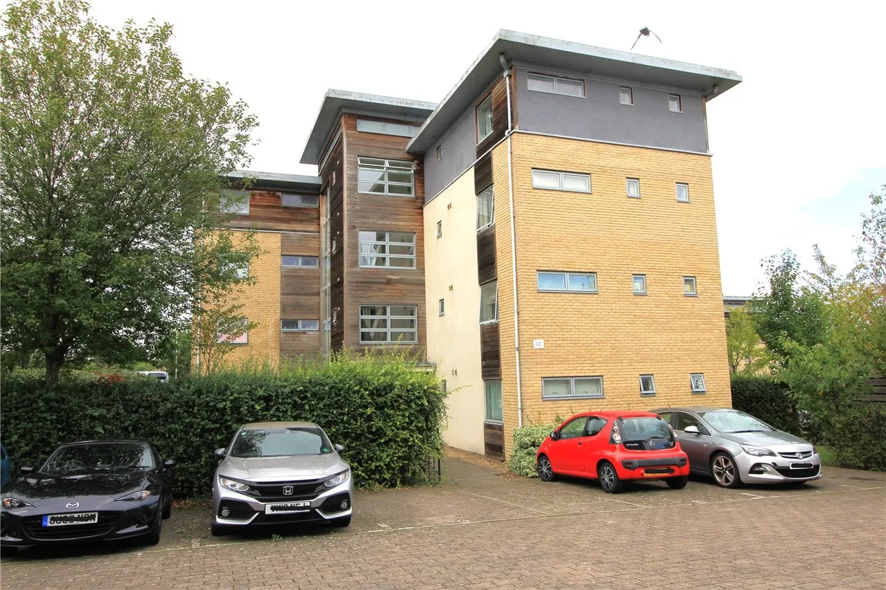 1 bed flat to rent — Sotherby Drive, Cheltenham, Gloucestershire, GL51