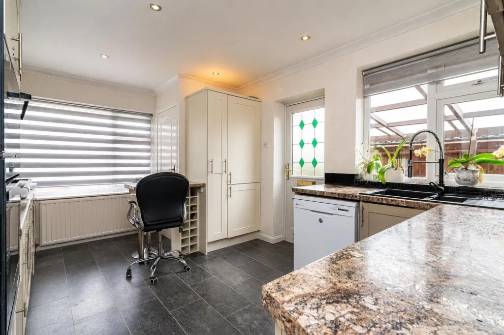 Glebe Drive, Burton Joyce, photo 7