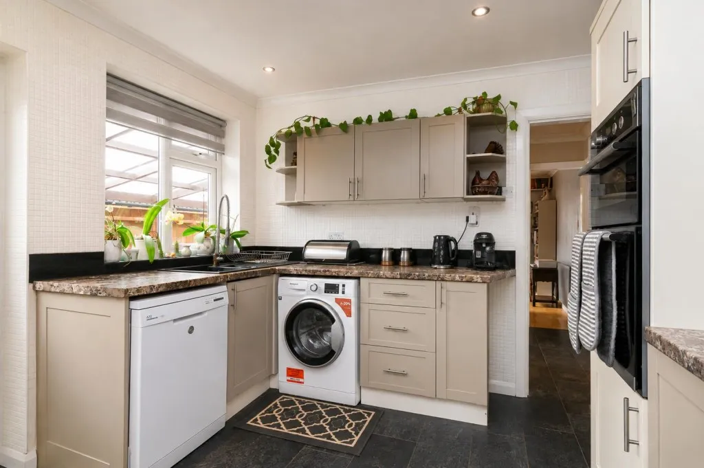 Glebe Drive, Burton Joyce, photo 8