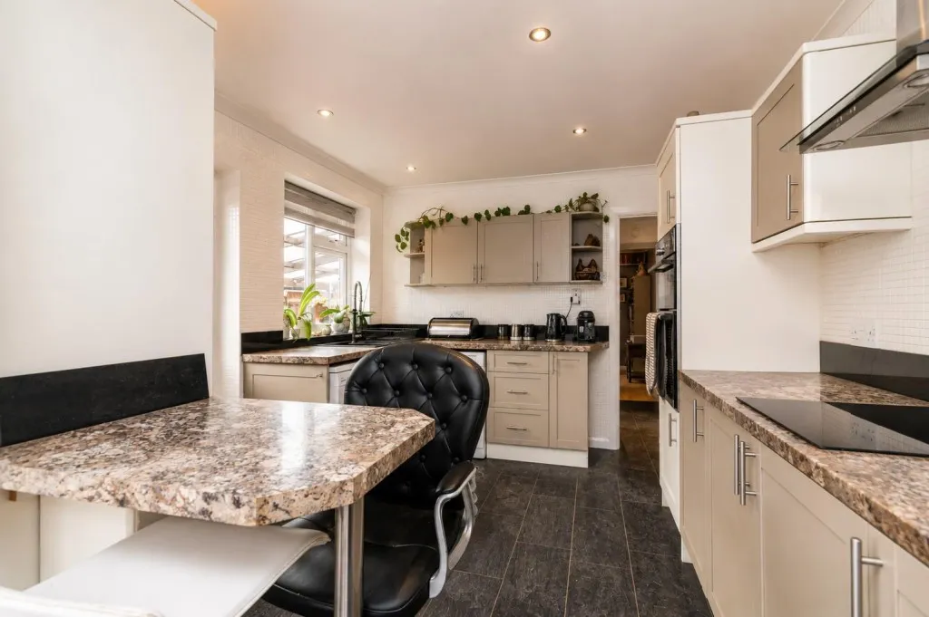 Glebe Drive, Burton Joyce, photo 6