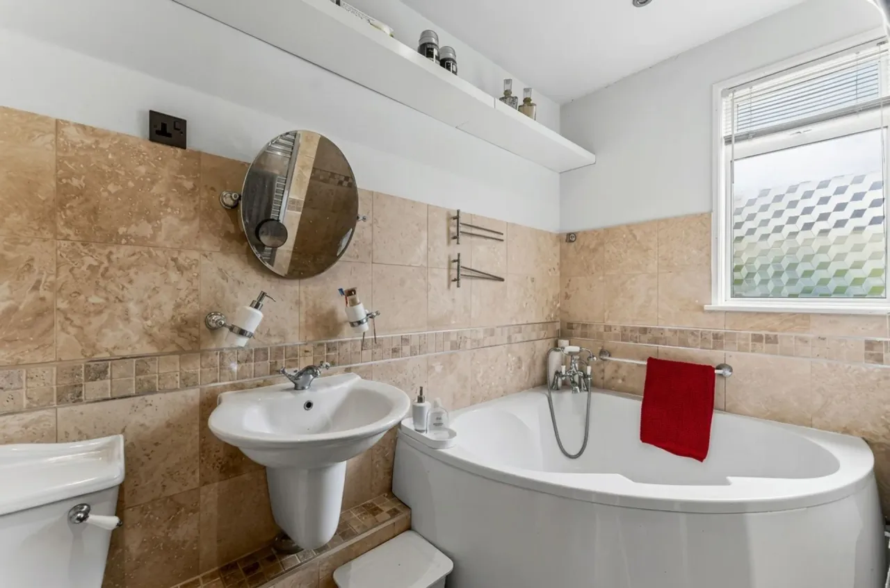 Glencairn Road, London, SW16, photo 10