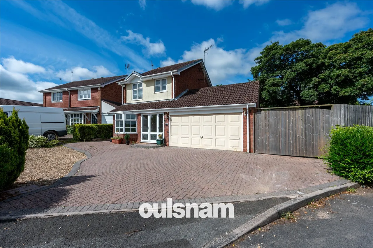 3 bed house for sale — Spring Vale Road, Webheath, Redditch, Worcestershire, B97 5RW