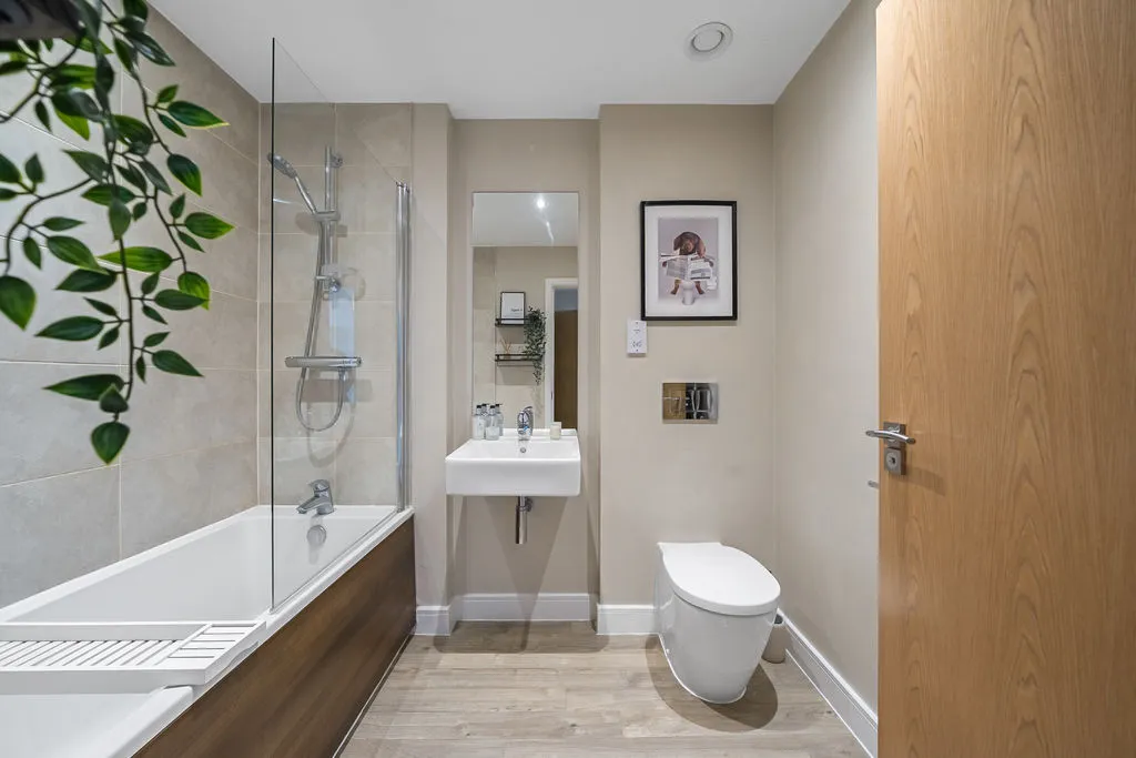 Hawker Drive, Addlestone, KT15, photo 11