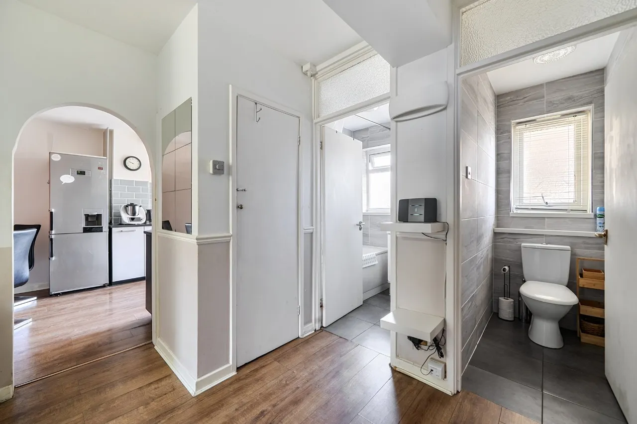 Woodhouse Road, London, N12, photo 6