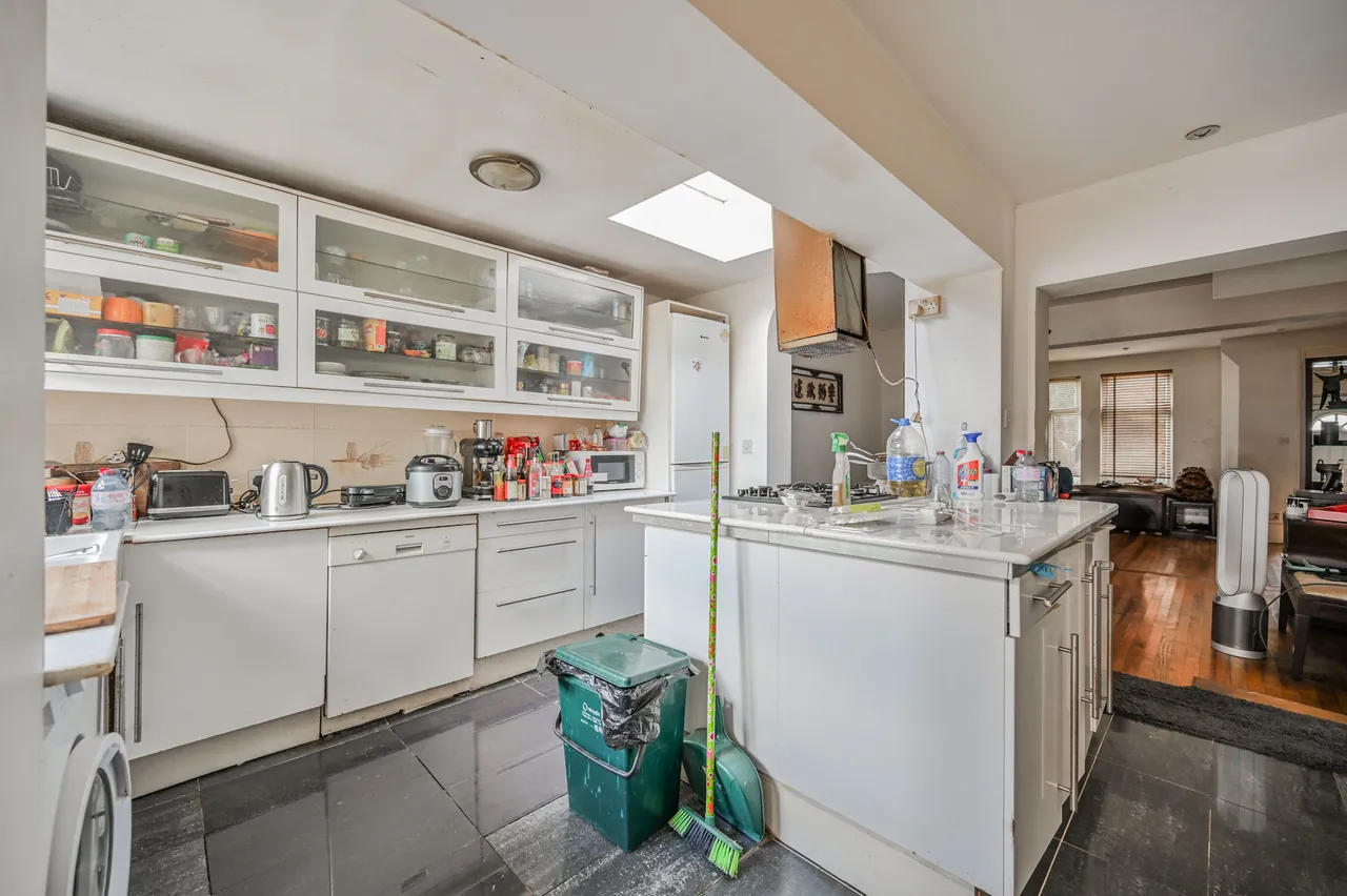 47 Avondale Road, London, photo 9