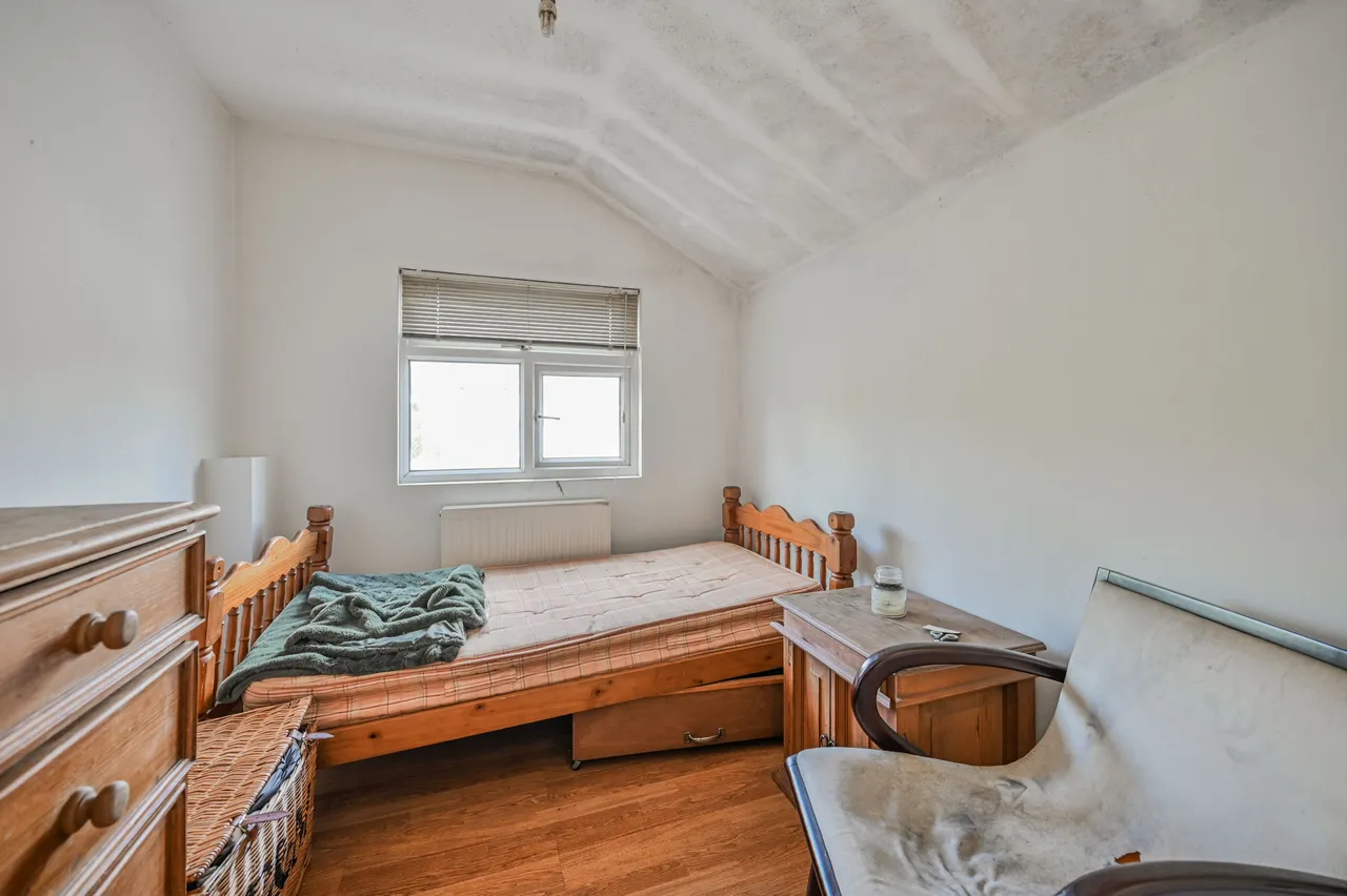 47 Avondale Road, London, photo 3