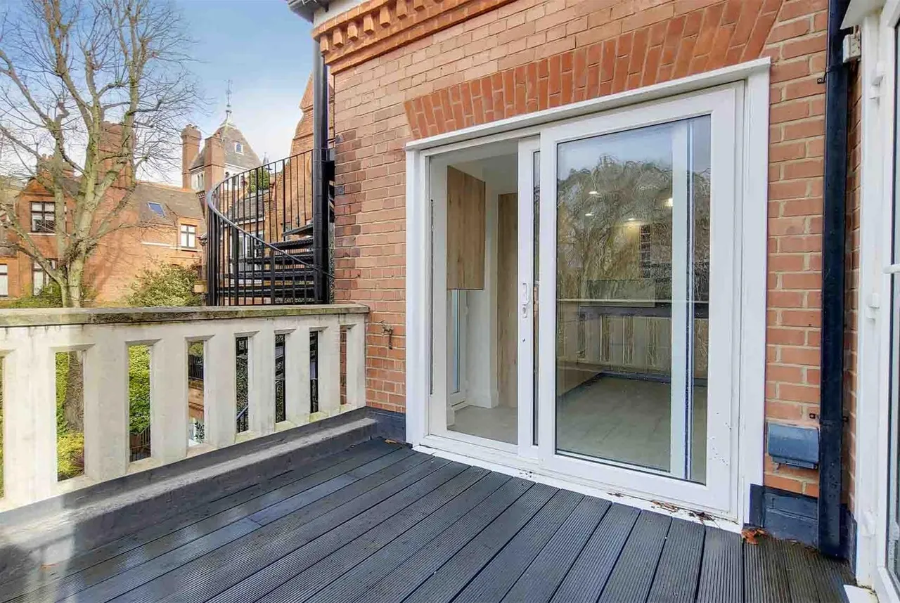 Fitzjohns Avenue, London, photo 3