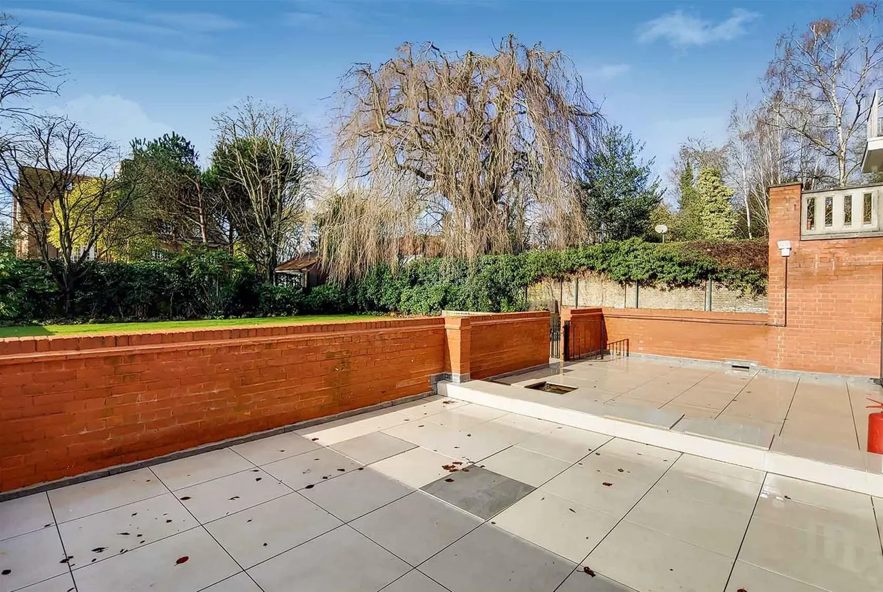 Fitzjohns Avenue, London, photo 10